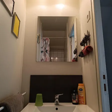 Maison Atypique, Quartier Très Calme, à