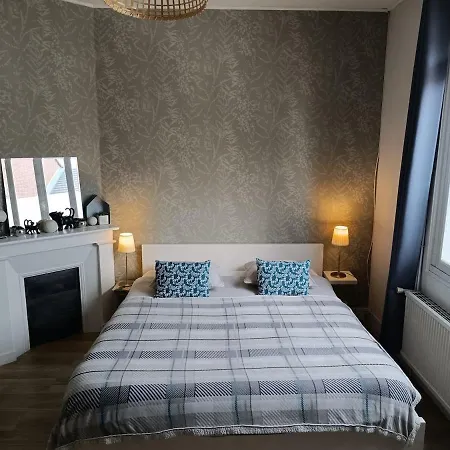 Maison Atypique, Quartier Très Calme, à