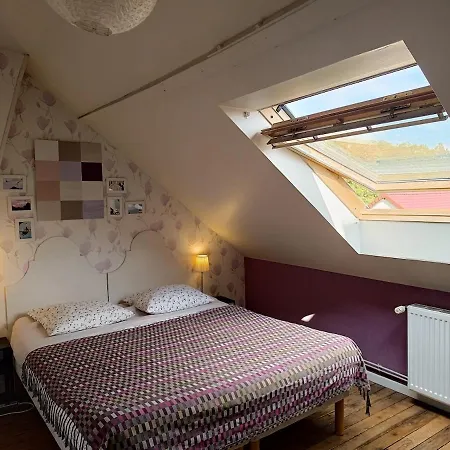 Bed & Breakfast Maison Atypique, Quartier Très Calme, à