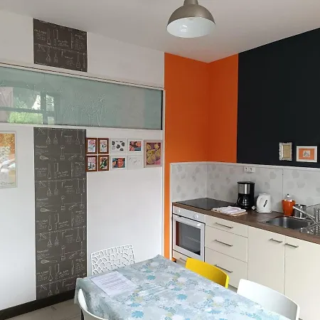 Maison Atypique, Quartier Très Calme, à Bed & Breakfast *